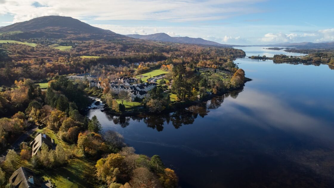 Aerial-image-sheen-falls-lodge