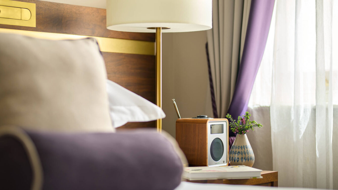 Classic Double – Bedside Detail 1